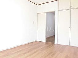 ザ・スリーホークス 103 1階1DKのリビング/ダイニング