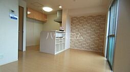 JR御殿場線 裾野駅 バス19分 富士急シティバス　富沢南下車 徒歩9分の賃貸アパート 3階1LDKのリビング/ダイニング