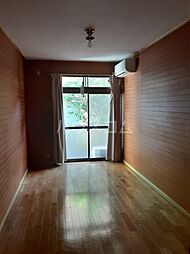 ウィーンハイツ 102 1階ワンルームのリビング/ダイニング