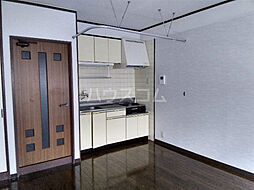 名鉄津島線 七宝駅 徒歩5分の賃貸マンション 1階ワンルームのリビング/ダイニング