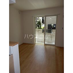 ベルウッドはれる中山 102 1階ワンルームのリビング/ダイニング