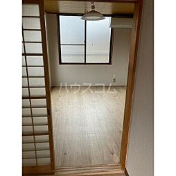 シャトーＦ 201 2階1Kのリビング/ダイニング