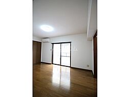 シャルム三原 201 2階ワンルームのリビング/ダイニング