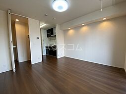 スカイハウス 103 1階ワンルームのリビング/ダイニング