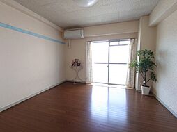 ザ・ホワイトハウスA 201 2階1Kのリビング/ダイニング