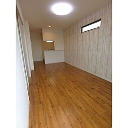 ＦＡＭＩＬＹ　ＳＴＡＧＥ　高畑I 102 1階1LDKのリビング/ダイニング