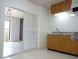 ＳＴＥＬＬＡＲ金杉 2階3DKのリビング/ダイニング