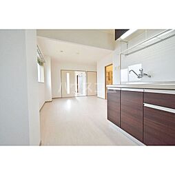 名古屋市営桜通線 鳴子北駅 バス5分 海老山下車 徒歩28分の賃貸マンション 3階2DKのリビング/ダイニング