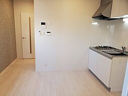 パークテラス 301 3階1DKのリビング/ダイニング