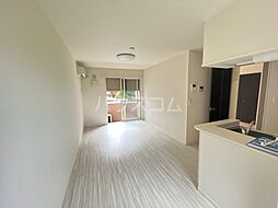 モデルナII 2階1LDKのリビング/ダイニング