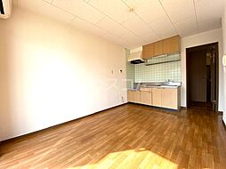 コンフォール石坂D 203 2階2DKのリビング/ダイニング