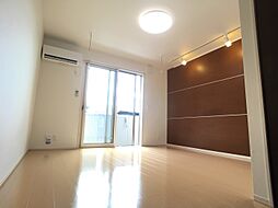 ラフィーネＨａｓｅ 302 3階1Kのリビング/ダイニング