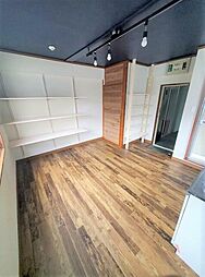 モンメゾン 202 2階ワンルームのリビング/ダイニング