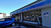 【コンビニエンスストア】ローソン 多摩和田店まで324ｍ