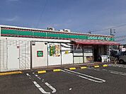 【コンビニエンスストア】ローソンストア100 北名古屋鹿田店まで1046ｍ