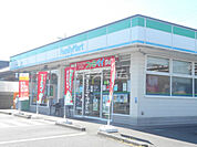【コンビニエンスストア】ファミリーマート 八王子長房町店まで972ｍ