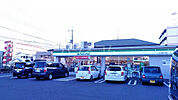 【コンビニエンスストア】ファミリーマート 水戸白梅三丁目店まで201ｍ