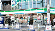 【コンビニエンスストア】ファミリーマート庄内駅前店まで901ｍ