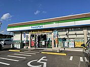 【コンビニエンスストア】ファミリーマート いわさわ大日店まで2263ｍ