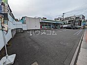 【コンビニエンスストア】ファミリーマート東新町店まで734ｍ