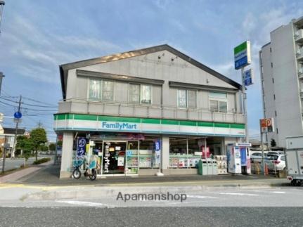 画像14:ファミリーマート土呂駅前店(コンビニ)まで298m