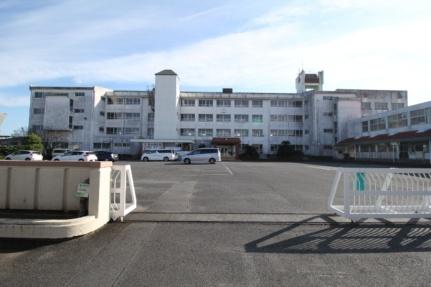 画像9:菊川市立岳洋中学校(中学校)まで2220m