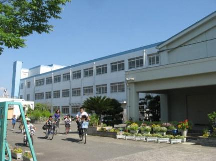 画像13:高槻市立若松小学校(小学校)まで179m