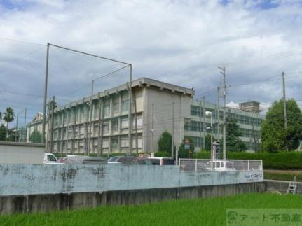 画像17:新田高等学校(高校・高専)まで779m